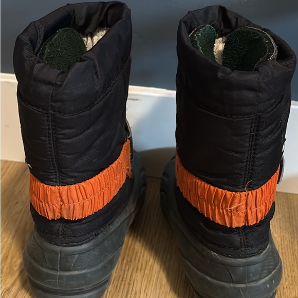 Sorel Black and Orange Kids' Winter Boots - Picture 2 of 3